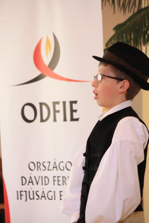 Országos versmondó és népdaléneklő verseny