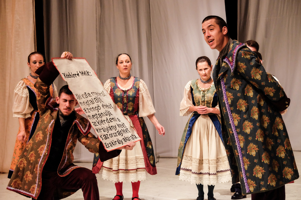 HTE Az en mesem HenningJanos03