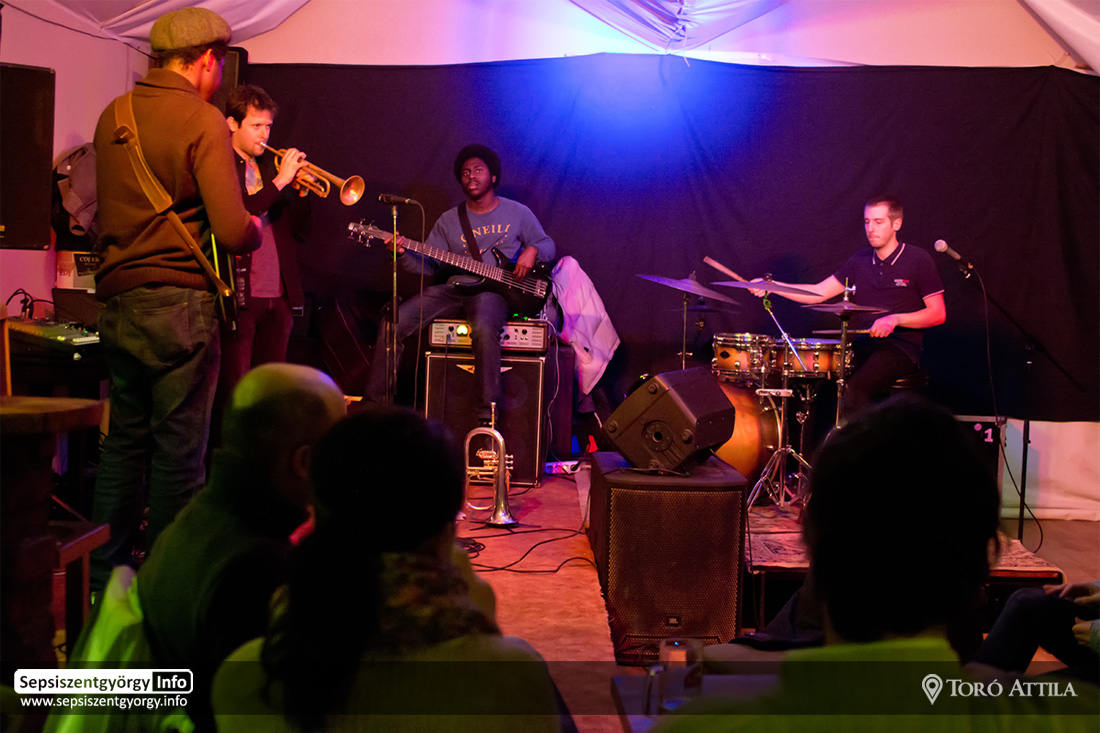 Az Adam Haraszti Project koncertje a Hostel kultúr pubban mt_gallery: Adam Haraszti Project Sepsiszentgyorgy 01