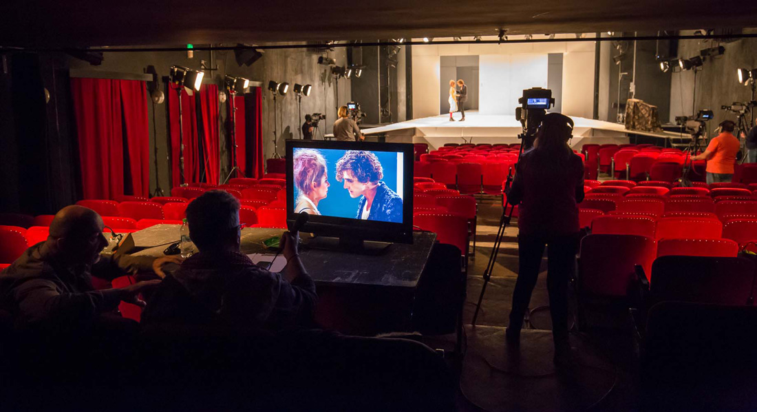 A fösvény című vígjátékot közvetíti a Román Televízió