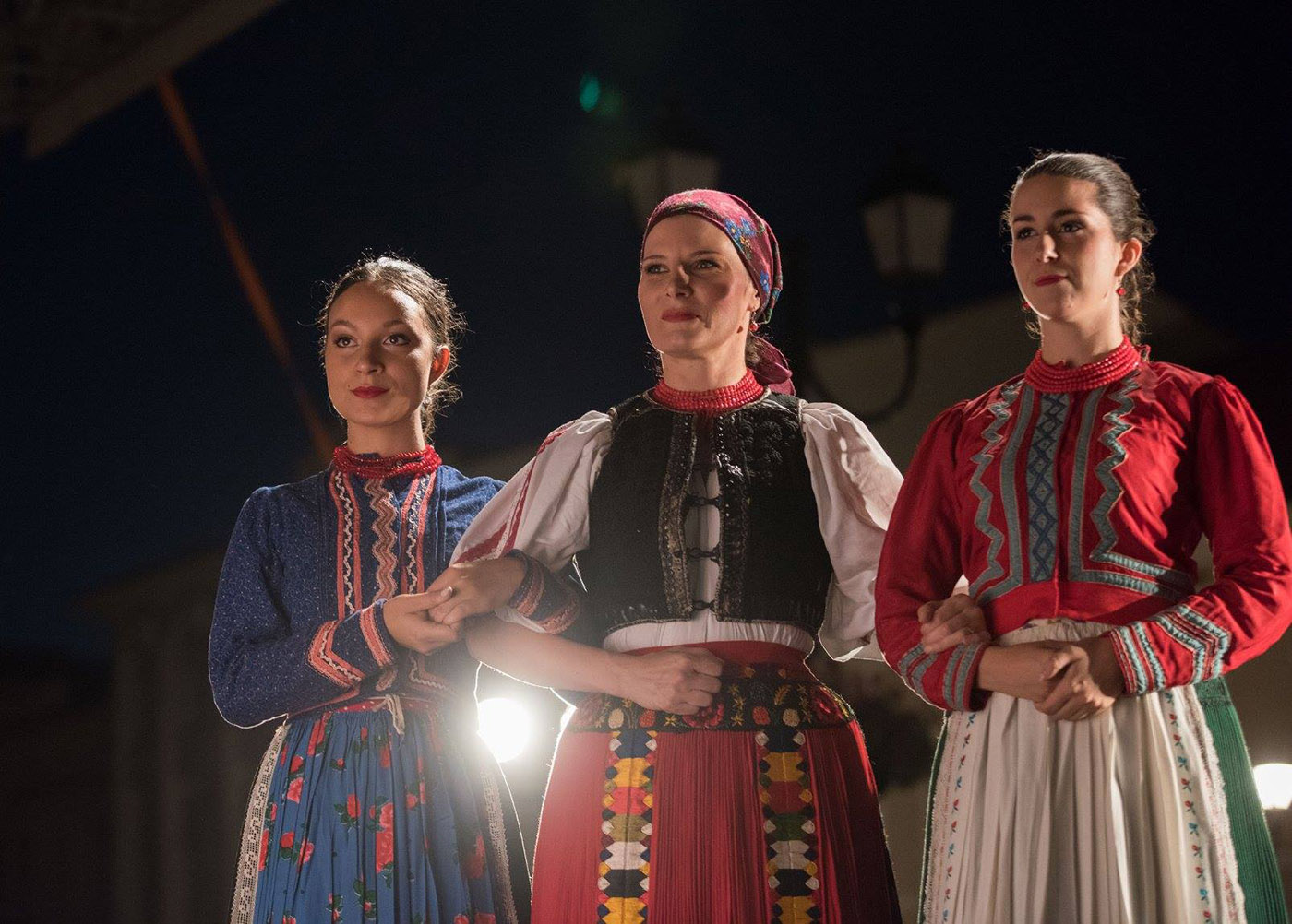 Háromszék Táncegyüttes:  Két kezem forgatta...  | fotó Ádam Gyula