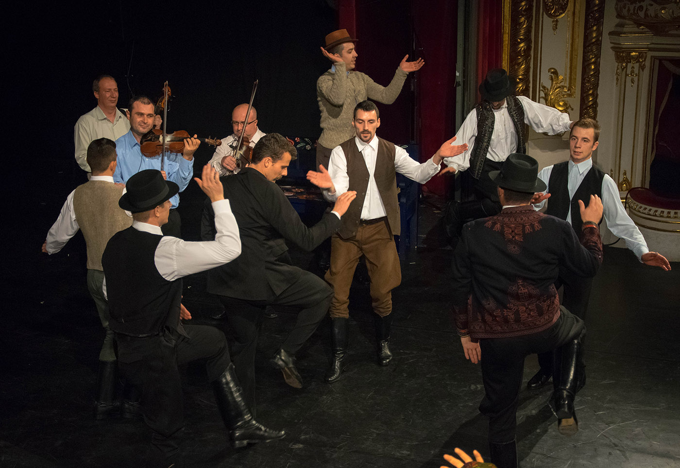 Háromszék Táncegyüttes: Mundruc | fotó HTE