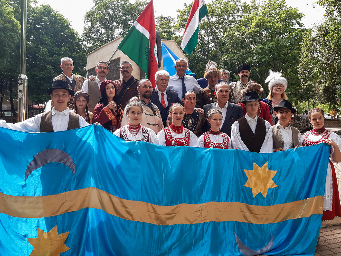 Székelyek a türk népek találkozóján