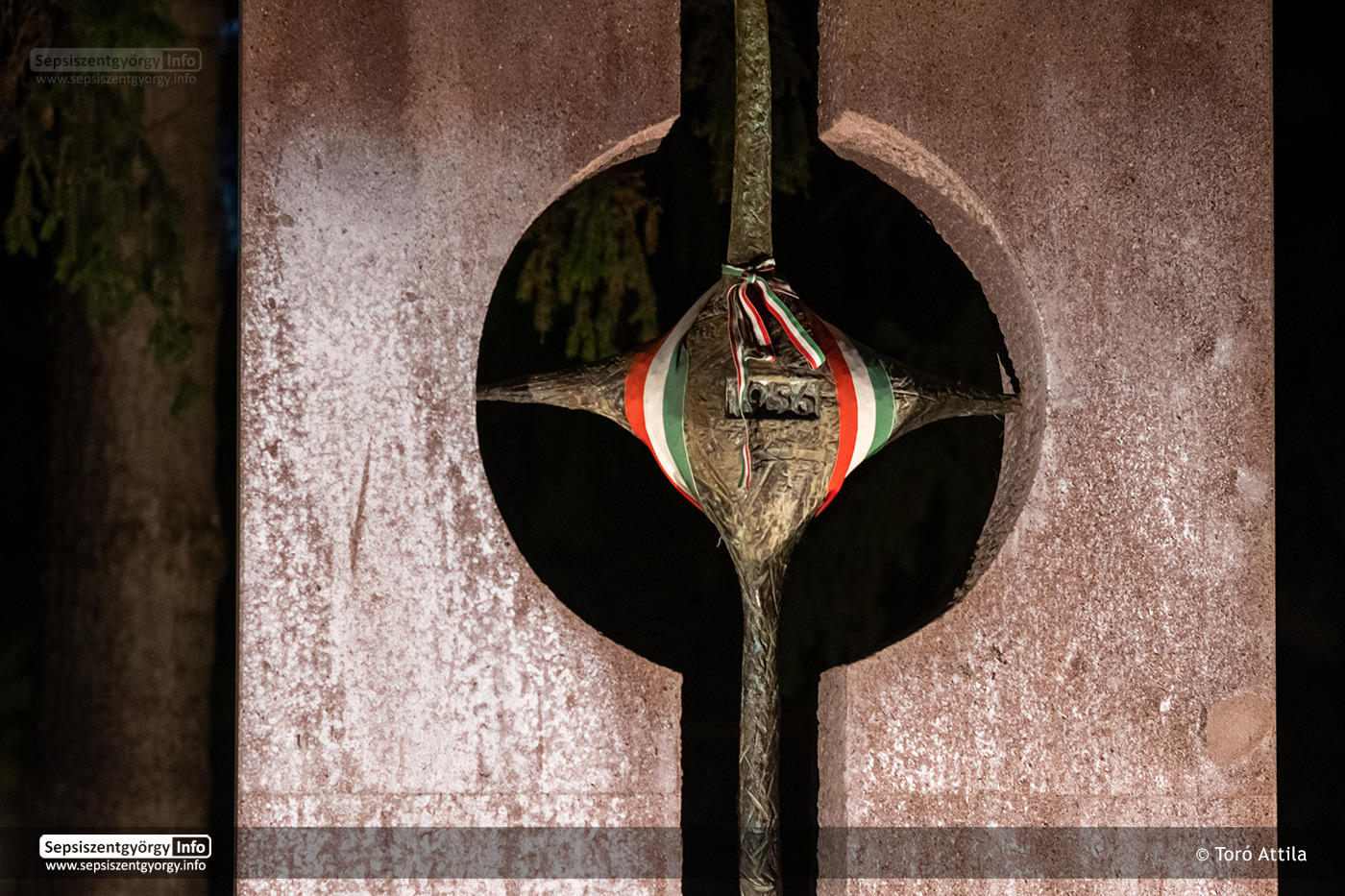 Ünnepi megemlékezések Sepsiszentgyörgyön | Archv felvétel Ünnepi megemlékezések Sepsiszentgyörgyön: 1956-os forradalom 69. évfordulója