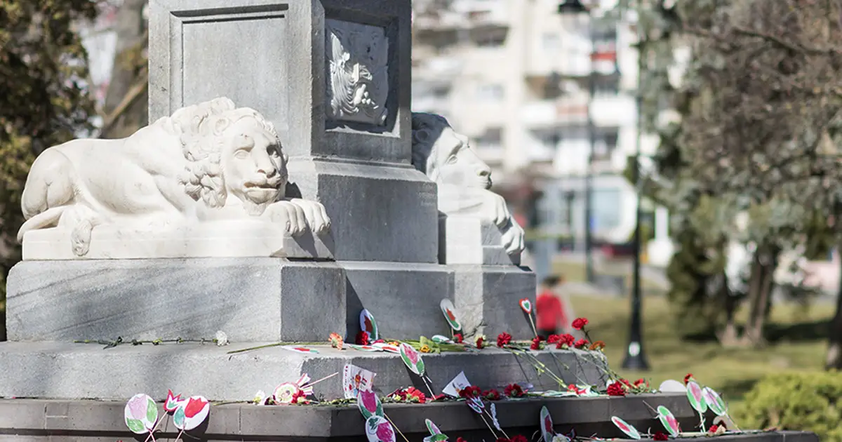 Március 15. Sepsiszentgyörgyön: Zászlós felvonulással és közös főtéri ünnepléssel emlékezünk