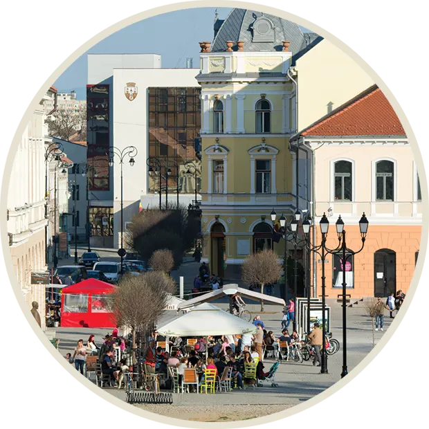Sepsiszentgyörgy belvárosa, részlet a főtérről