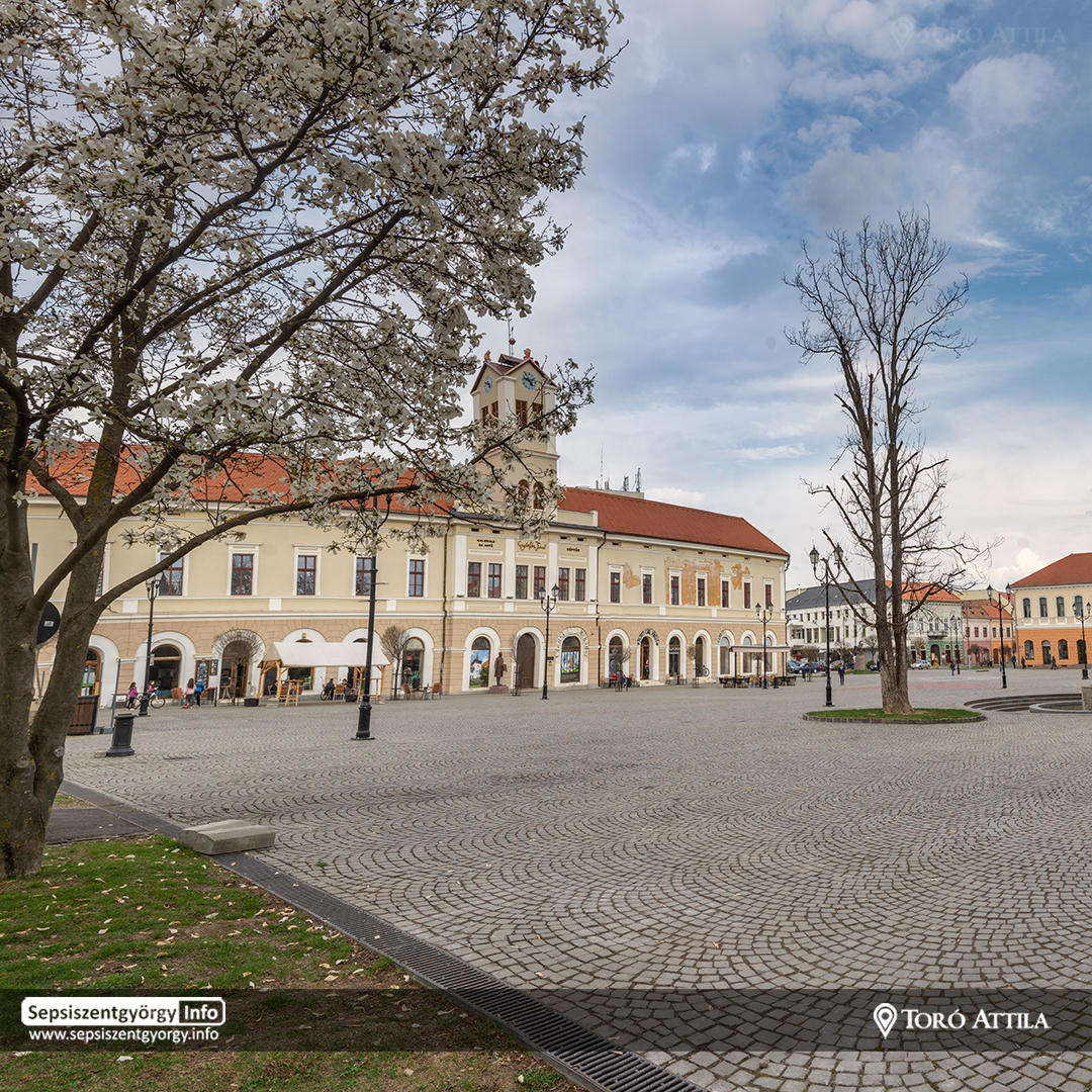 Sepsiszentgyörgy, Szabadság tér, 2019. április 10.