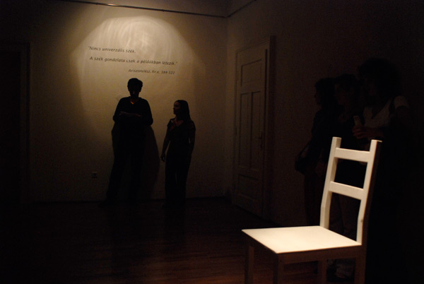 mt_gallery: 3szekre.jpg